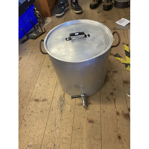 70 - Large water boiler with tap