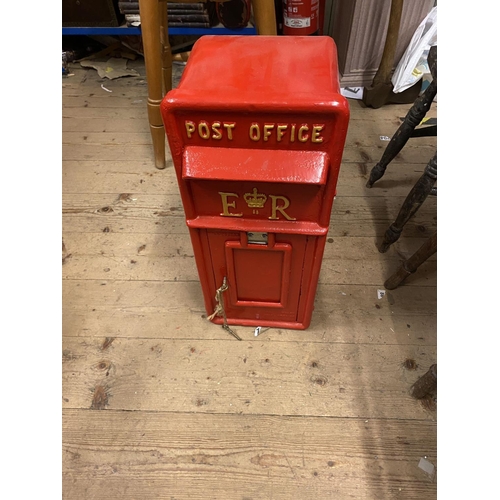 299 - Cast iron postbox & key