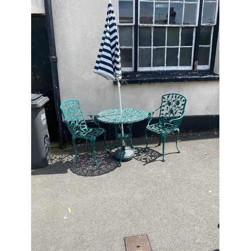 1088 - Aluminium garden table & 2 chairs