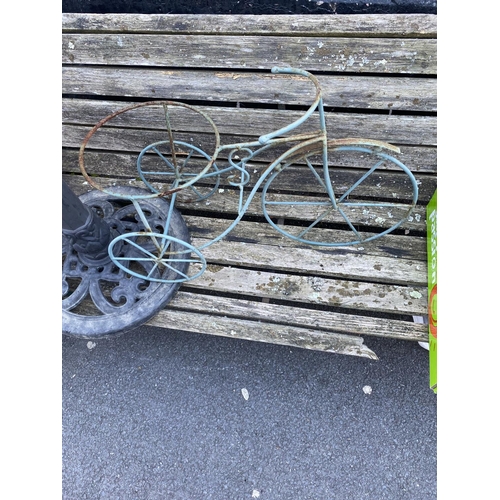 1023 - Metal bike planter holder