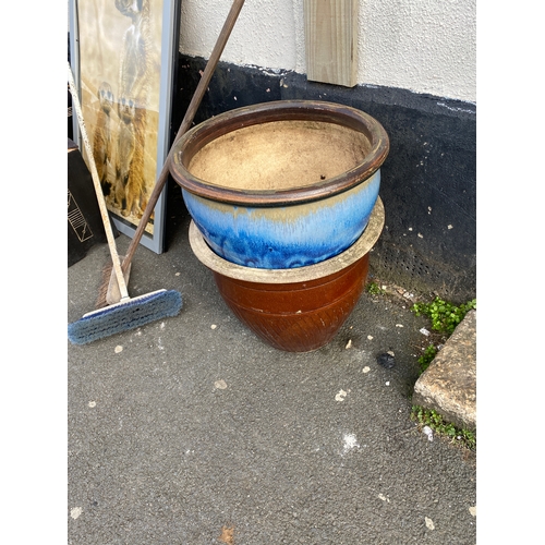 1189 - 2 large glazed garden planters