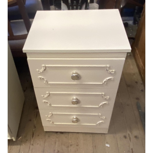 246 - Modern chest 3 drawers