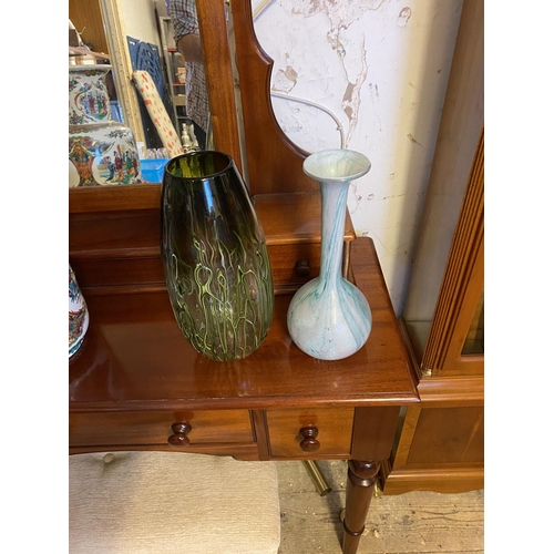 405 - 2 art glass vases