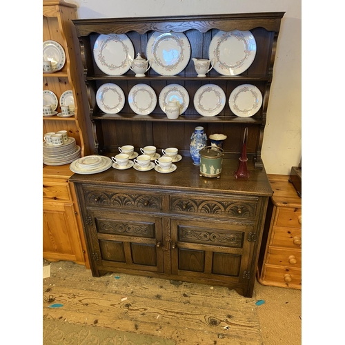 411 - Oak dresser