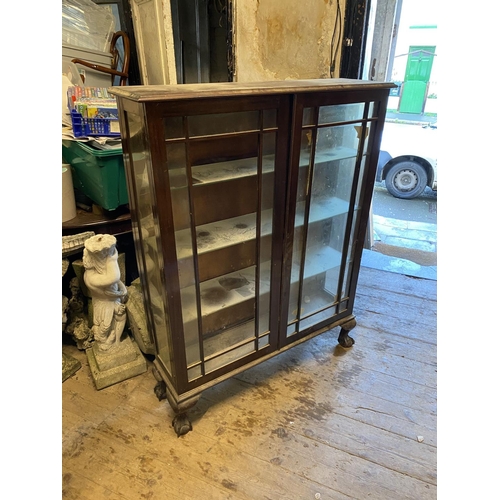 481 - Edwardian mahogany glazed cabinet