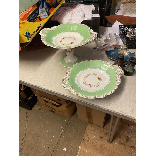 489 - Porcelain comport & plate