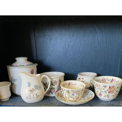 843 - Miscellaneous porcelain