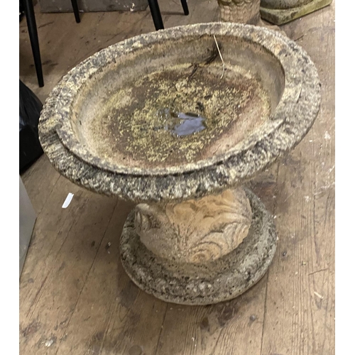 846 - Stoneware birdbath