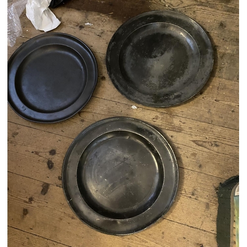 552 - 3 large pewter plates