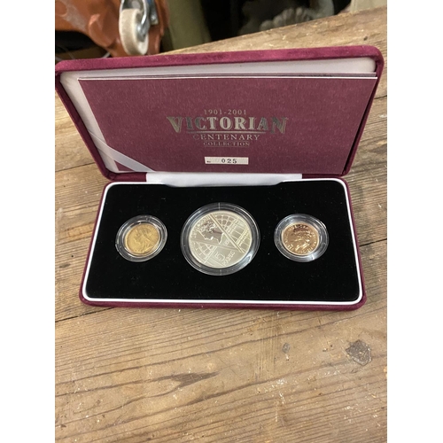 652 - 1901-2001 Victorian Centenery proof set