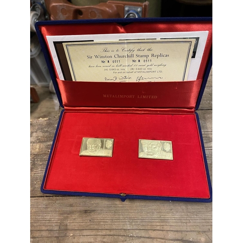 658 - 18ct gold Sir Winston Churchill proof stamp collection,40.3 grams