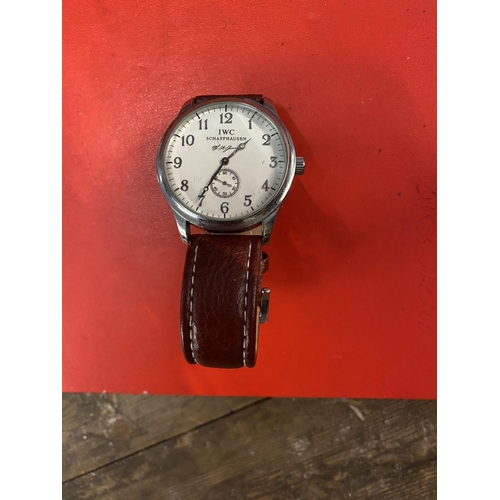 692 - Gents wrist watch