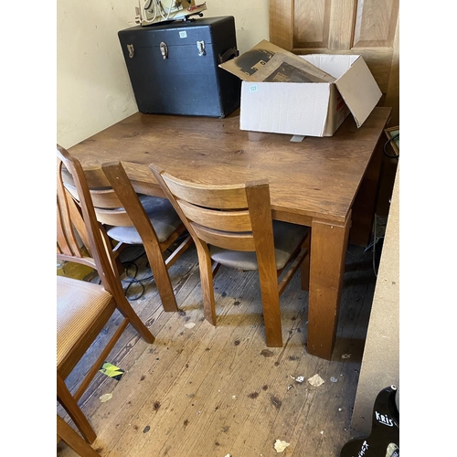 113 - Oak table & 4 chairs