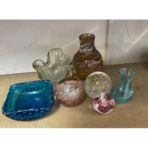 60 - Glass paperweights etc