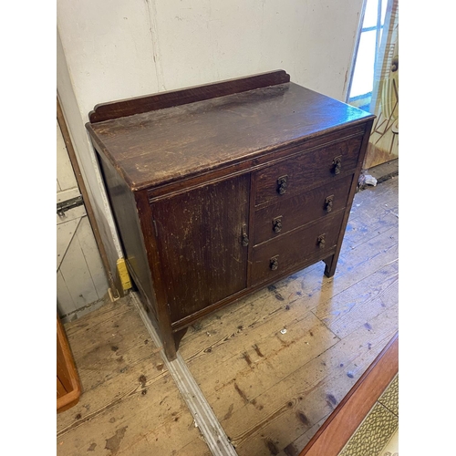 86 - Oak cupboard