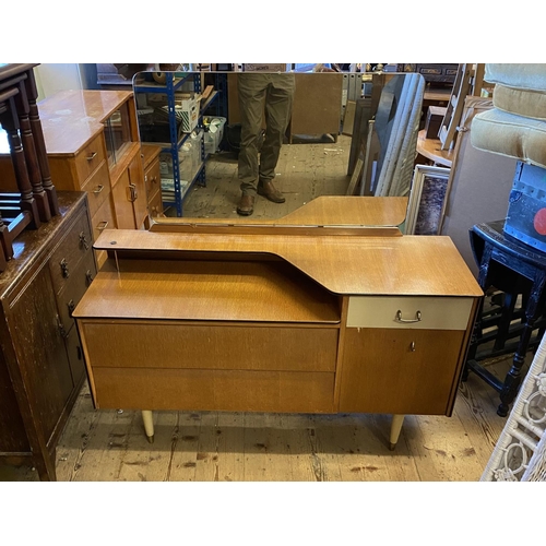 92 - Retro oak dressing table