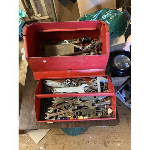 292 - Tool box & tools