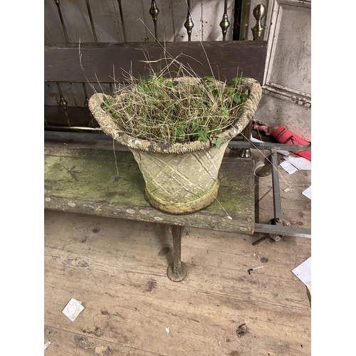 869 - Stoneware planter