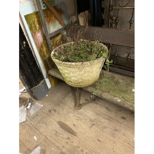 870 - Stoneware planter