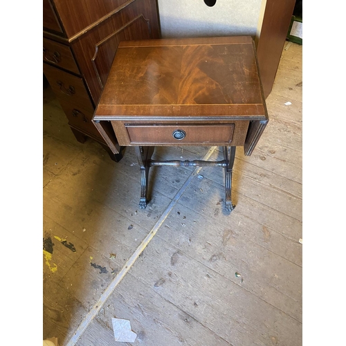 848 - Mahogany occasional table