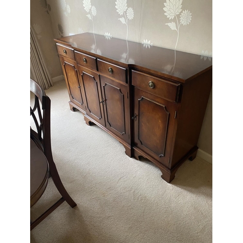 825 - Mahogany breakfront sideboard