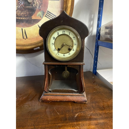 18 - Mahogany mantle clock