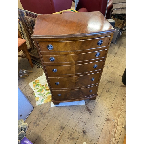 15 - Mahogany chest of drawers