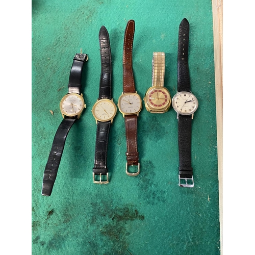 679 - 5 wrist watches