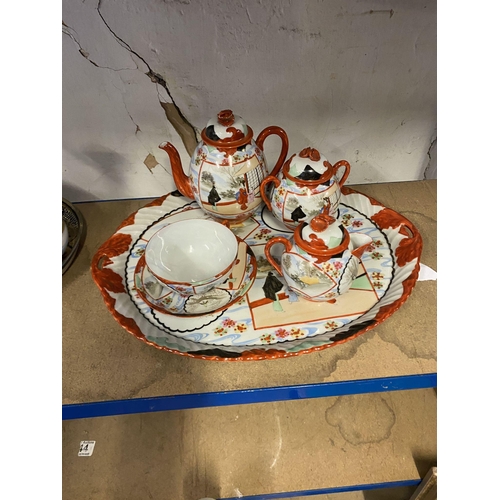 32 - Oriental porcelain teaset & tray