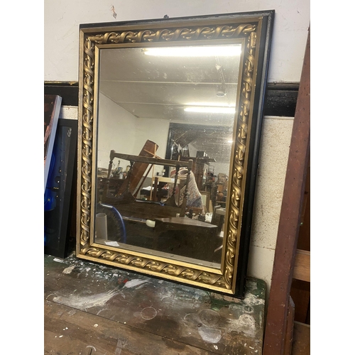 981 - Victorian large gilt wood mirror