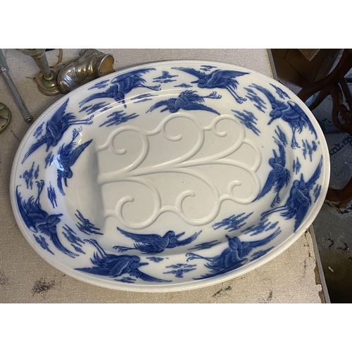 510 - Victorian blue & white meat plate