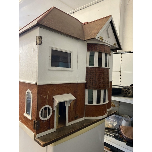 814 - Dolls house