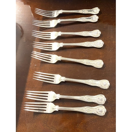 769 - Set of 8 silver hallmarked dinner forks