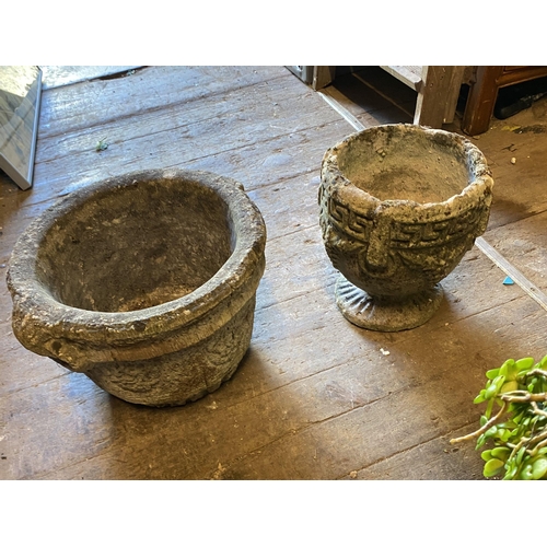 953 - 2 stoneware pots