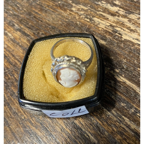 794 - Silver cameo ring