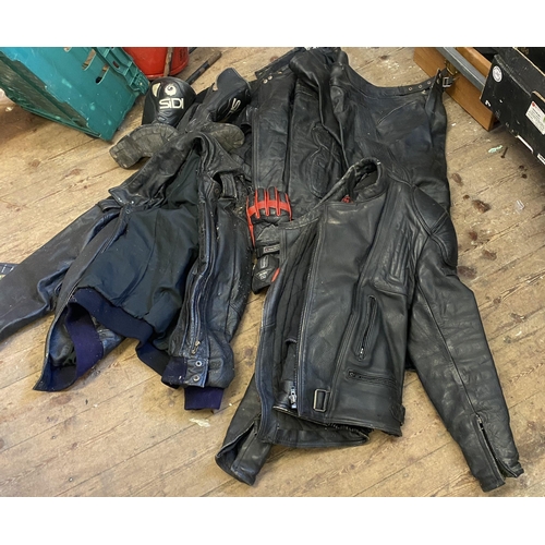 1069 - Motor bike leathers etc