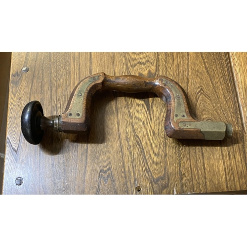 145 - Antique carpenters brace