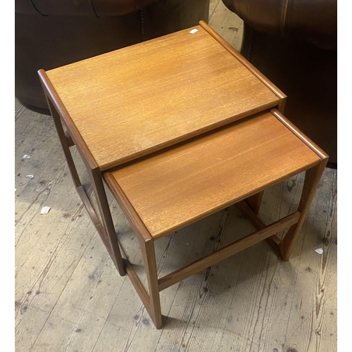 204 - 2 teak tables