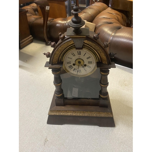 222 - Victorian mantle clock