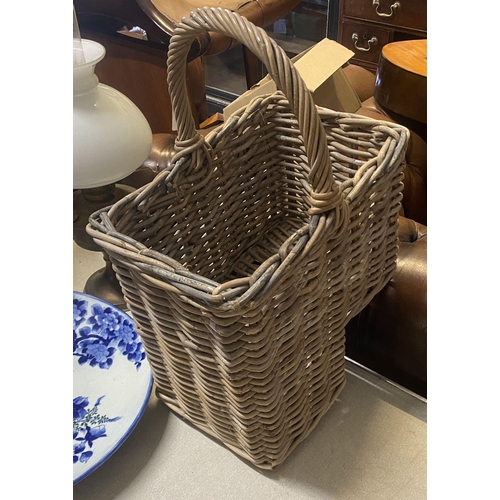 226 - Wicker basket