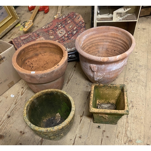 233 - Terracotta plant pots