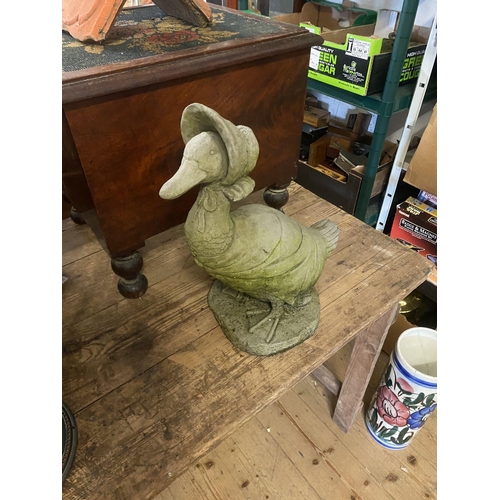 305 - Stoneware Jermima Puddleduck