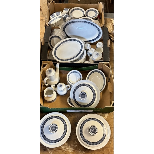 293 - Royal Doulton dinner service