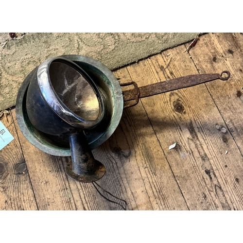 525 - Copper frying pan & vintage car light