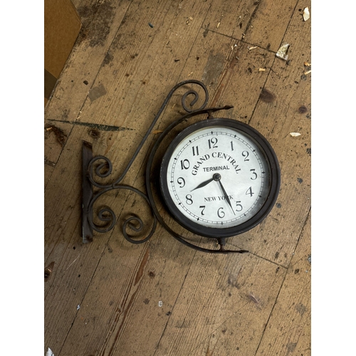 265 - Decorative clock