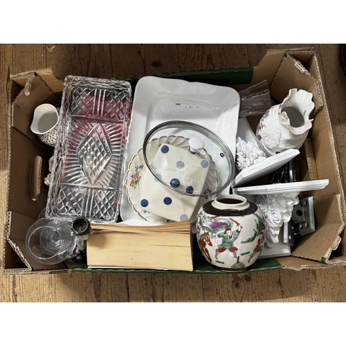 326 - Box miscellaneous