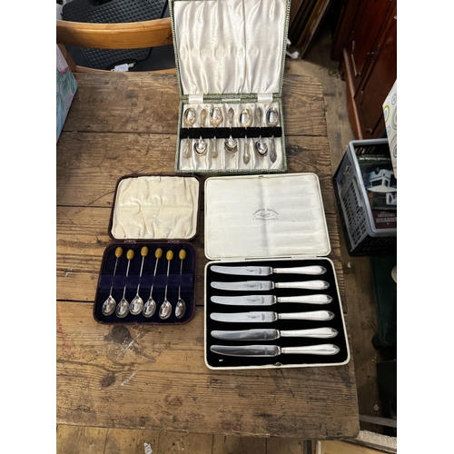 367 - 3 cases cutlery