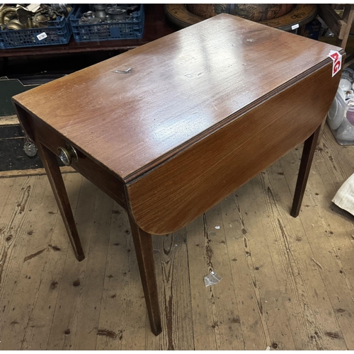 383 - Victorian mahogany Pembroke table