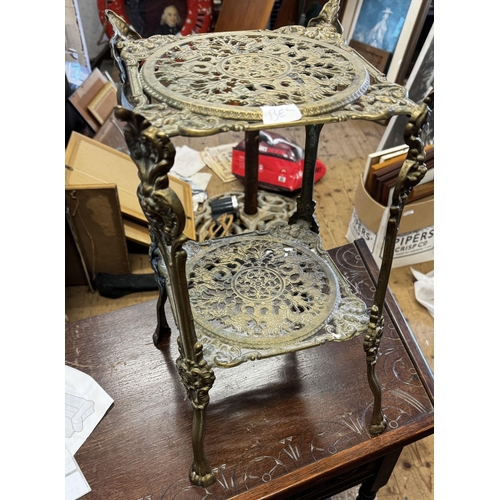 424 - Brass 2 tier stand