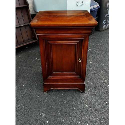 438 - Mahogany bedside cabinet